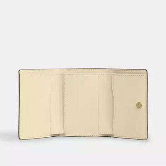 Coach Micro Wallet NWT - Picture 2 of 3